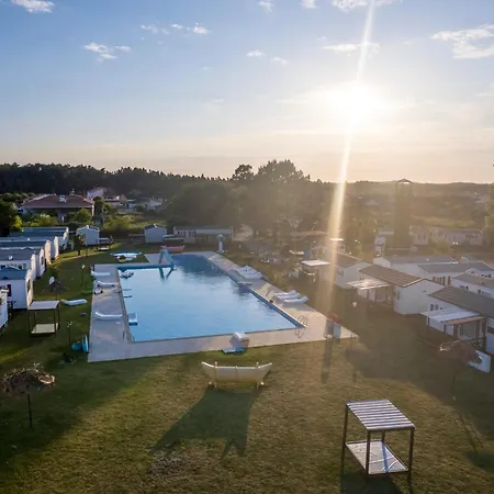 Charming In With Shared Pool Pataias